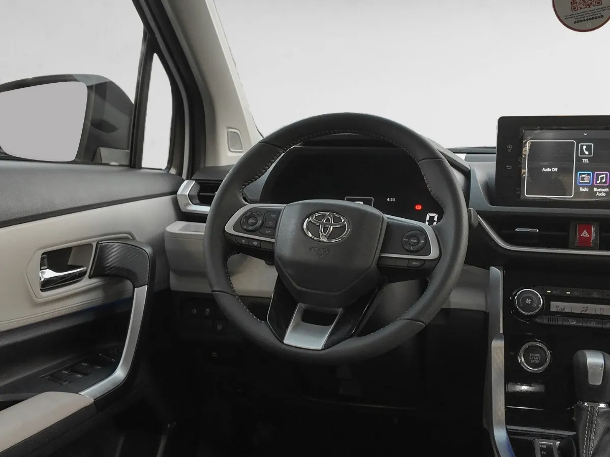 makes.toyota models.veloz IMAGE