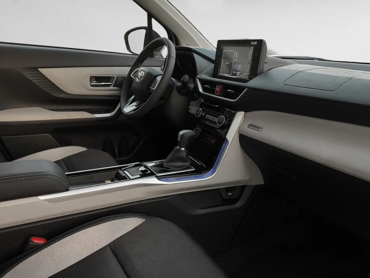 makes.toyota models.veloz IMAGE