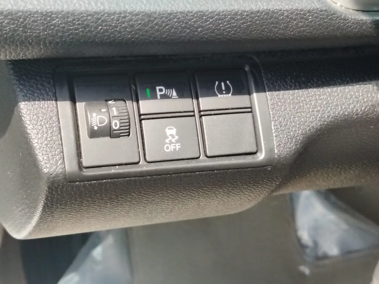 Car image 28