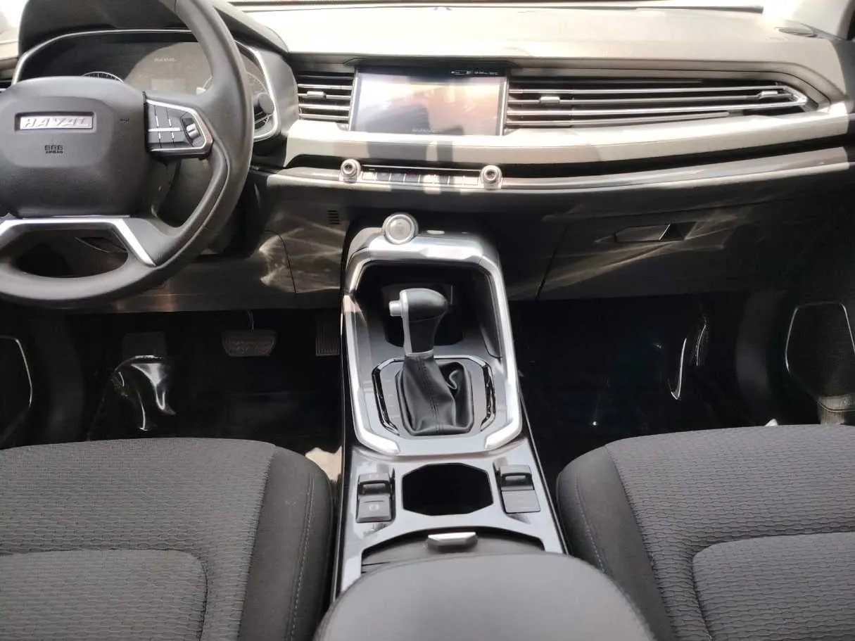 Car image 22