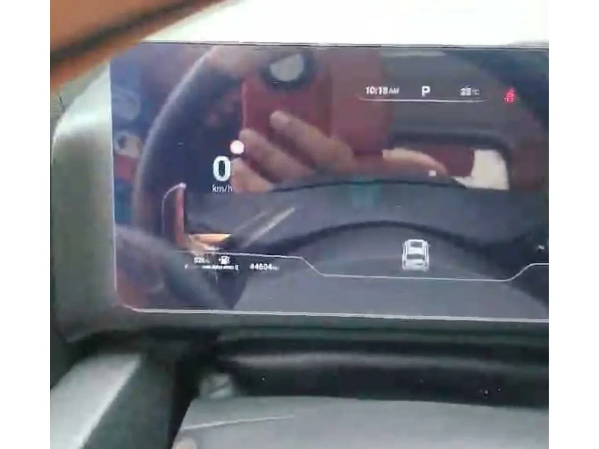 Car image 30
