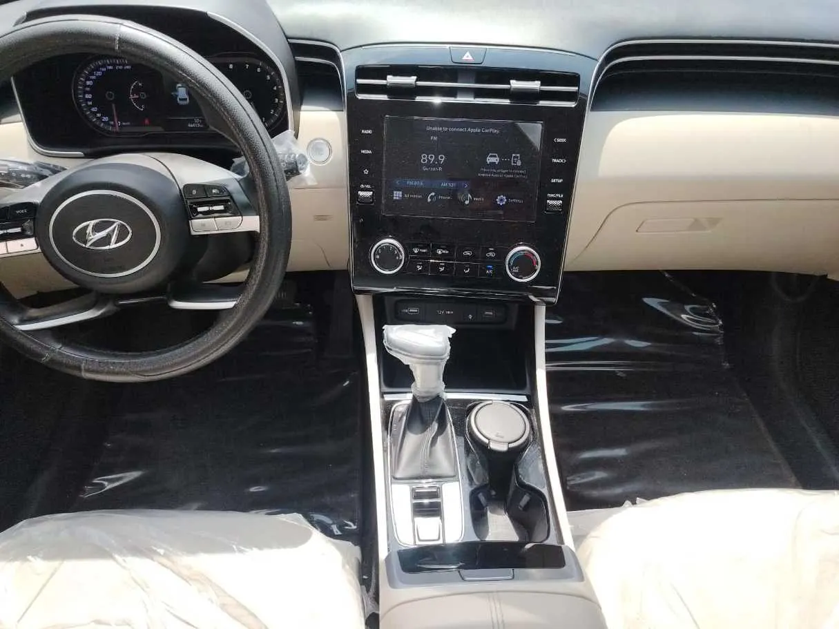 Car image 26