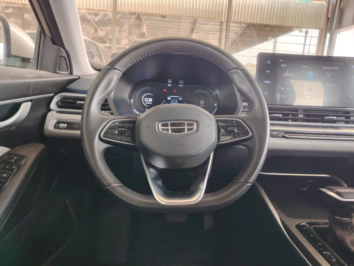 Car image 24