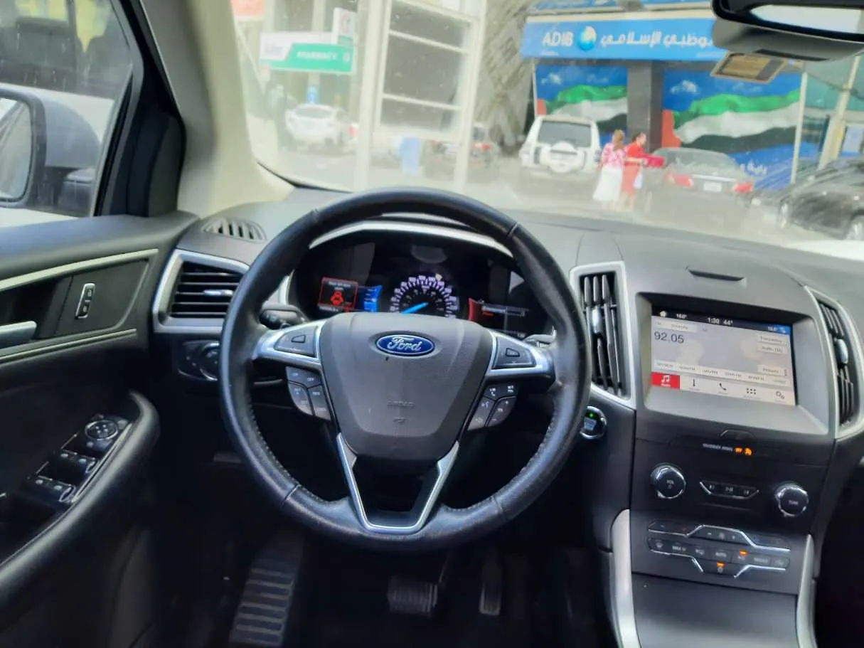 Car image 10