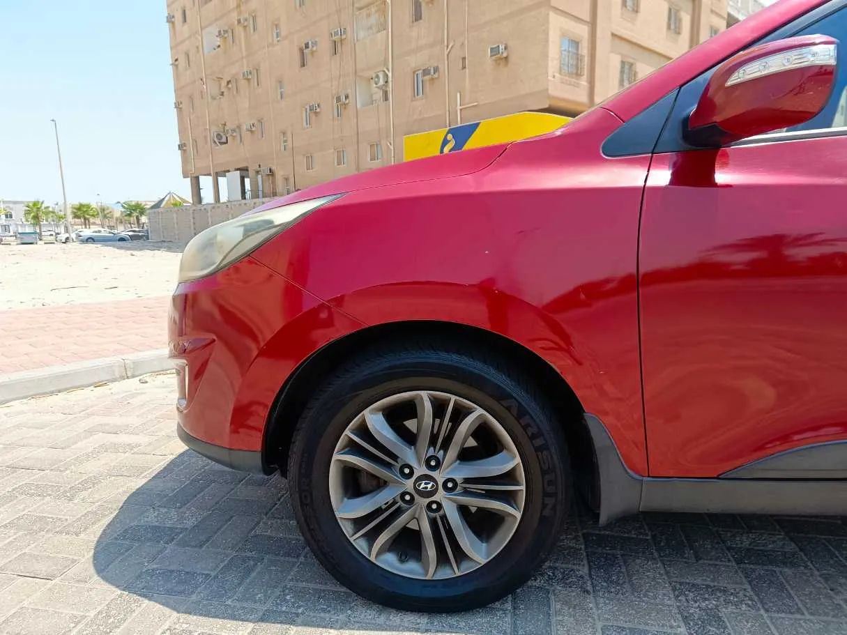 Car image 8