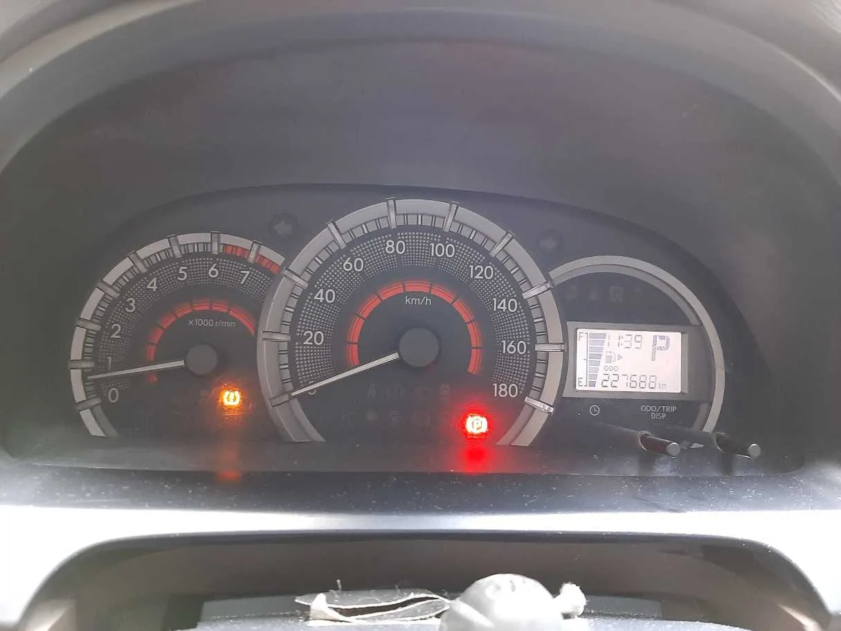 Car image 17