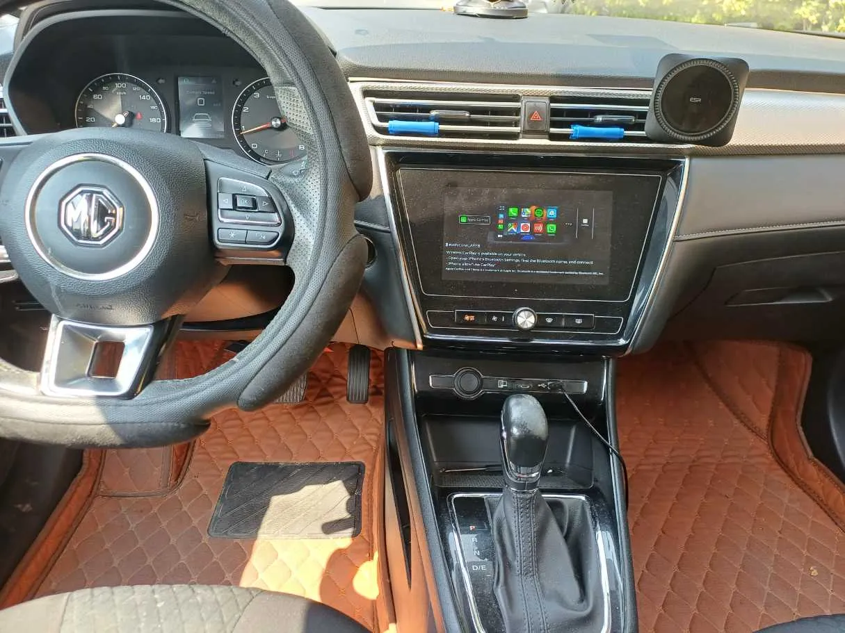 Car image 18
