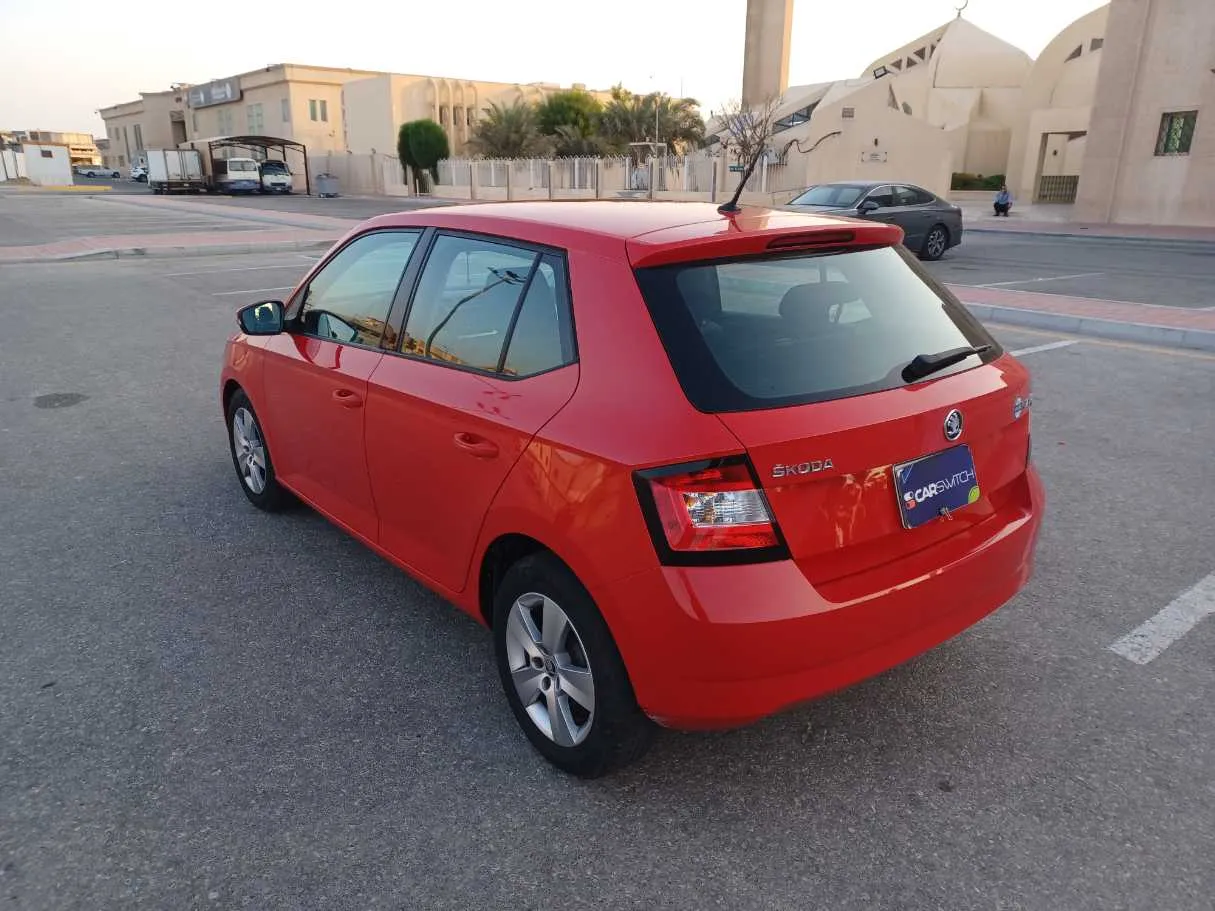 Car image 7
