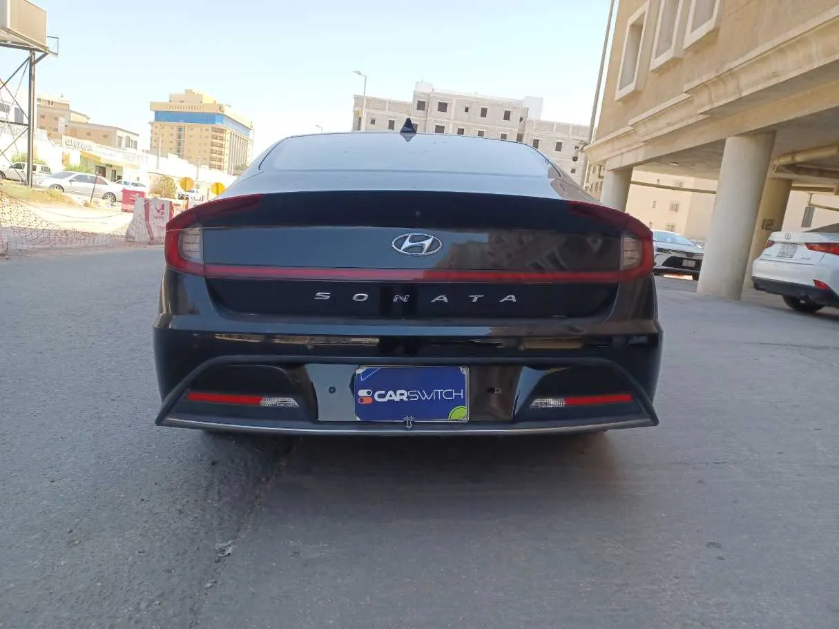 Car image 6
