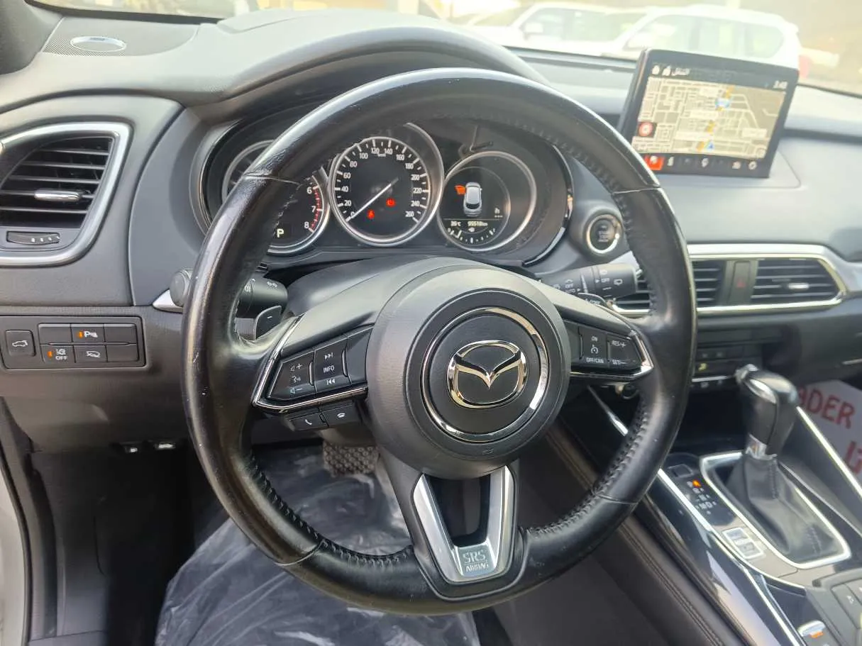 Car image 23