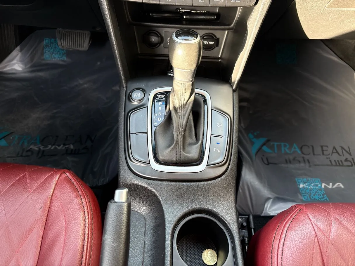 Car image 19