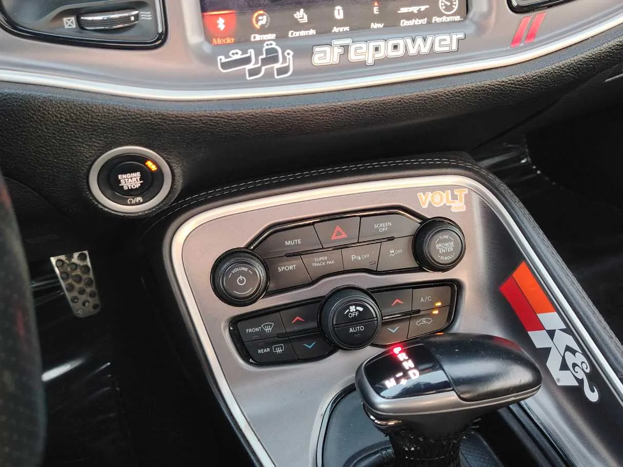 Car image 21