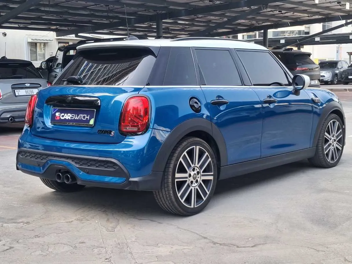 Car image 6