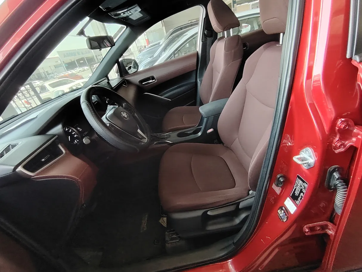 Car image 11