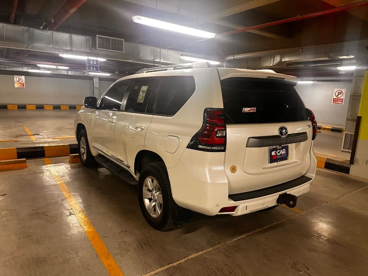 Car image 7