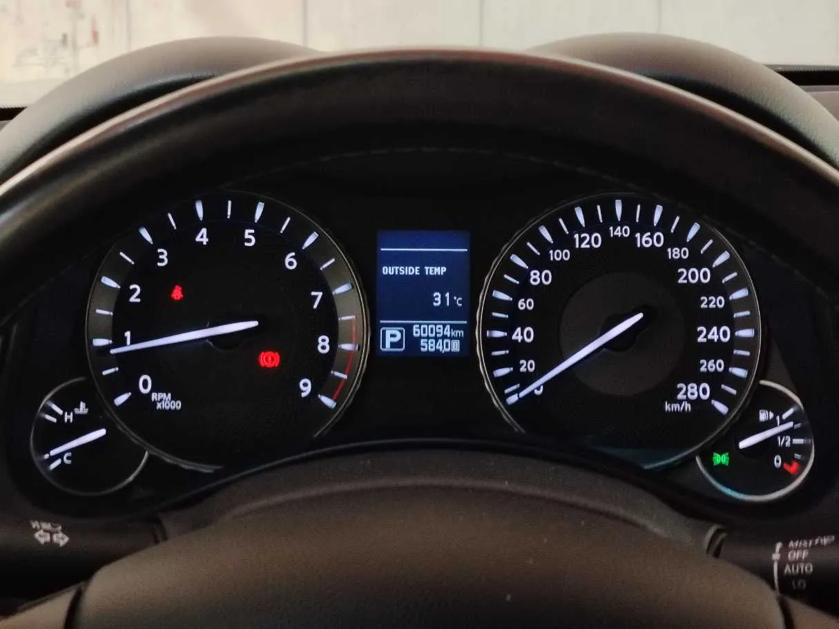 Car image 25