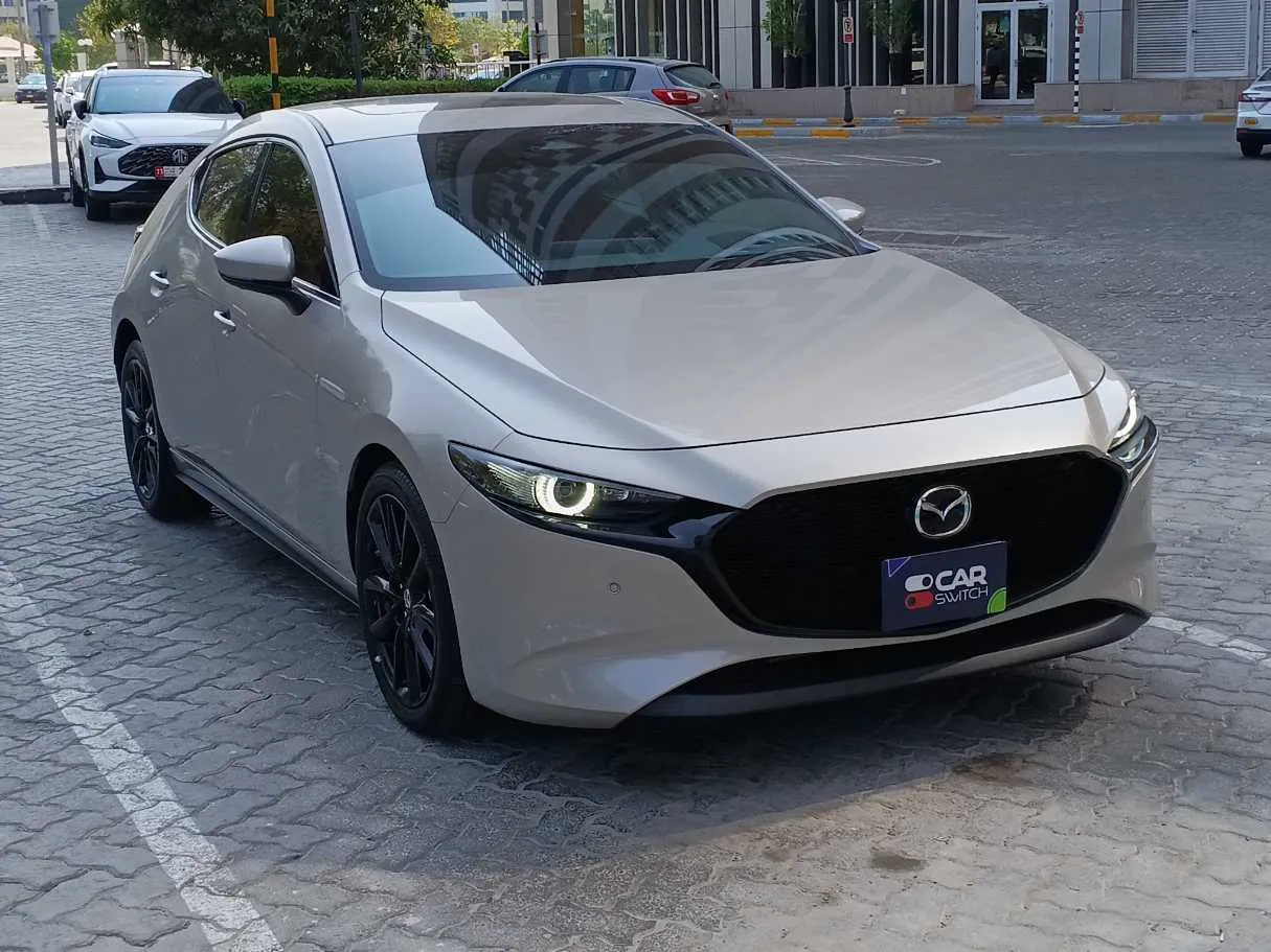 Car image 3