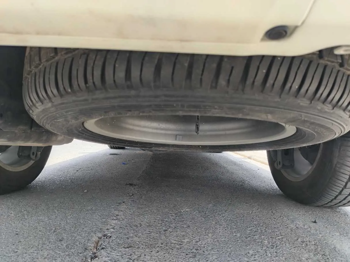 Car image 47