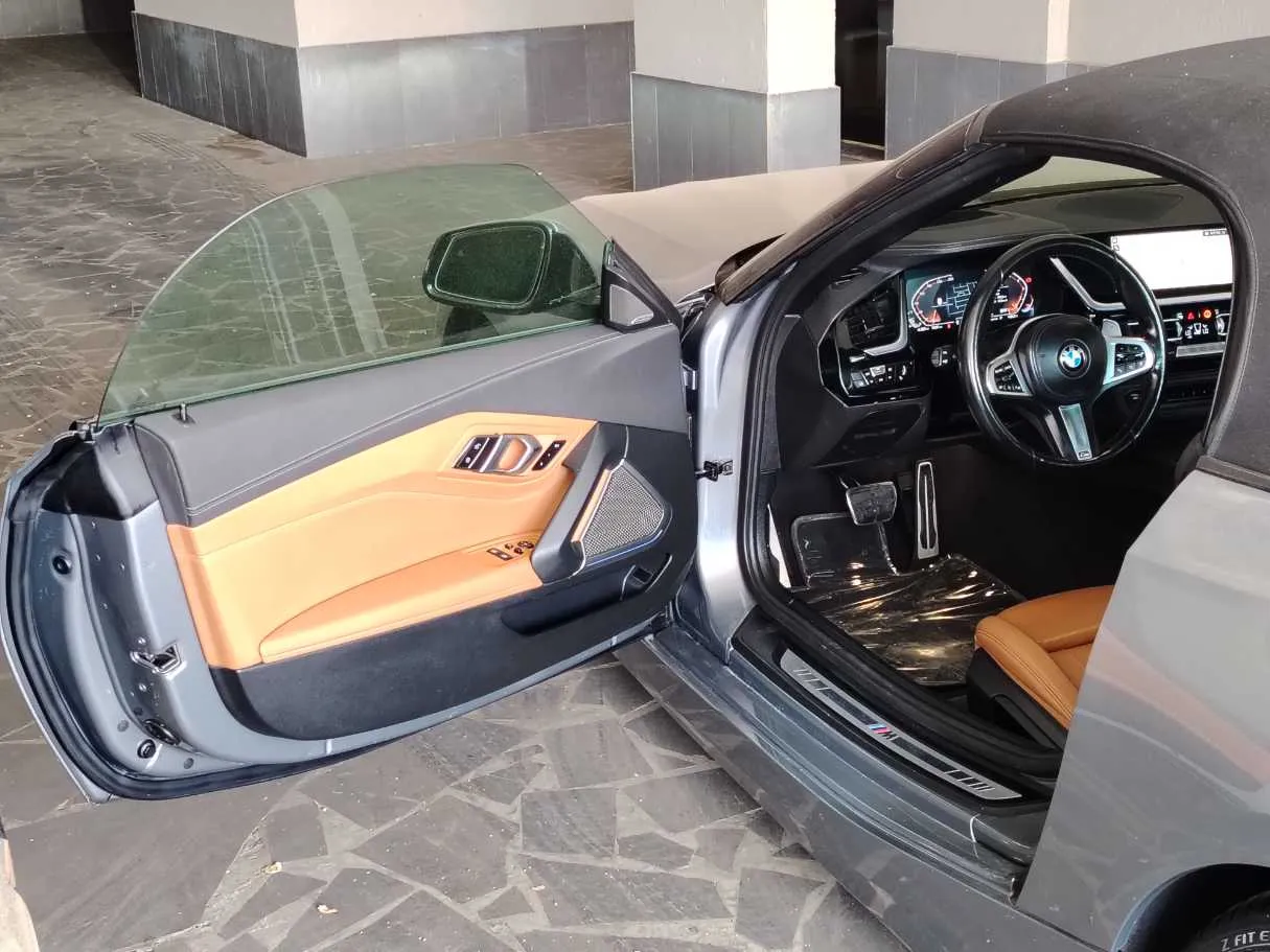 Car image 11