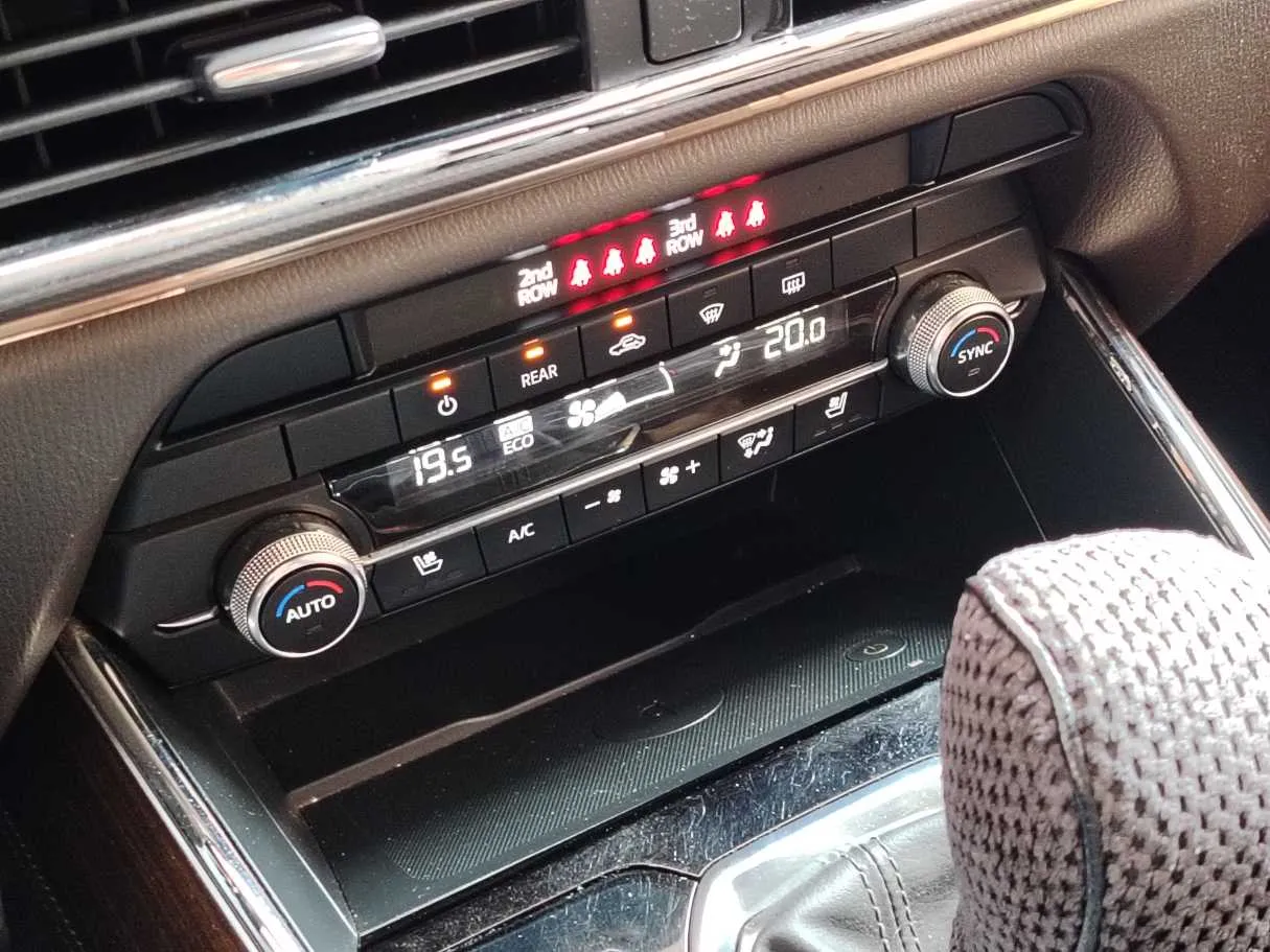 Car image 35