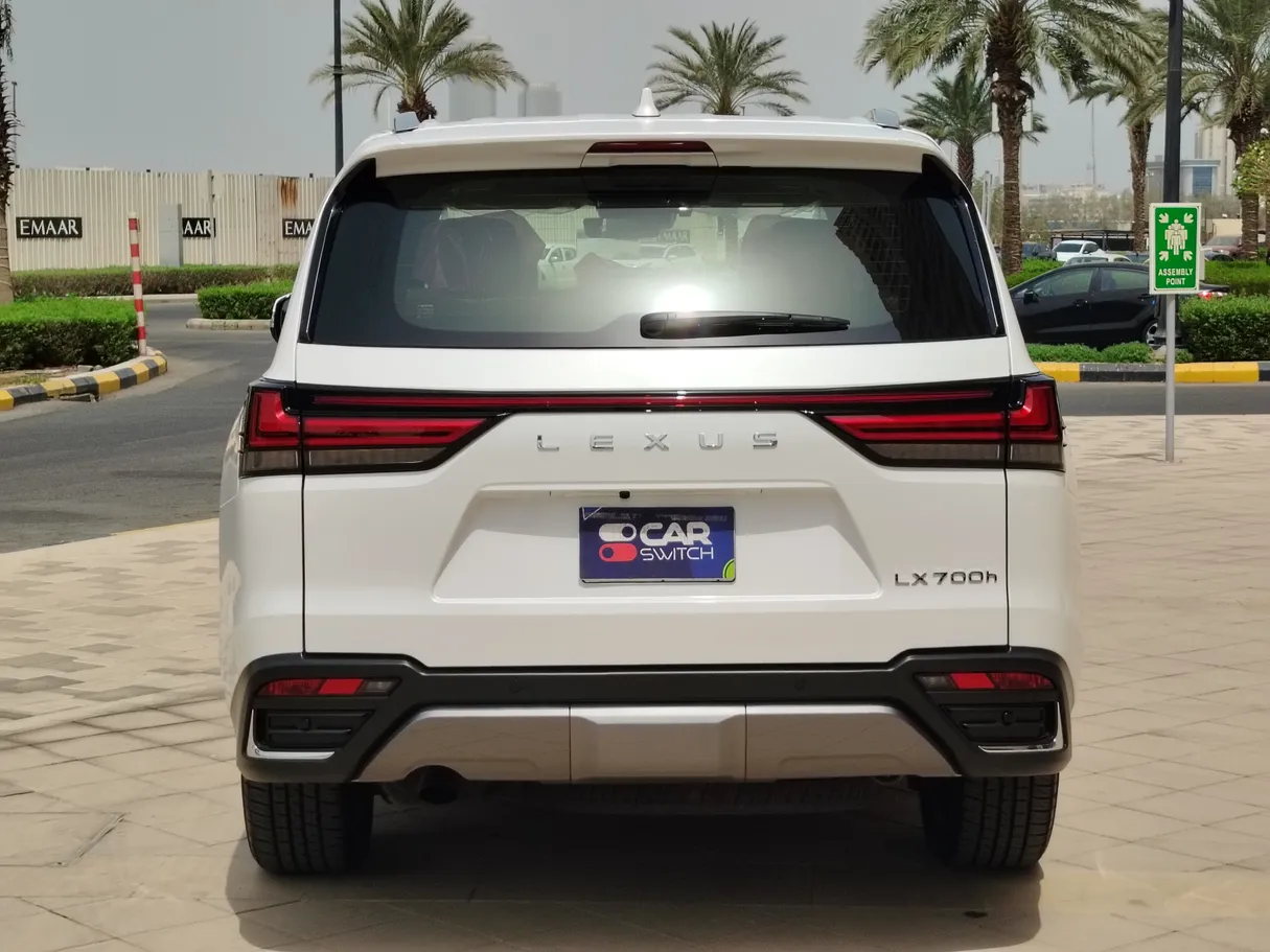 Car image 6