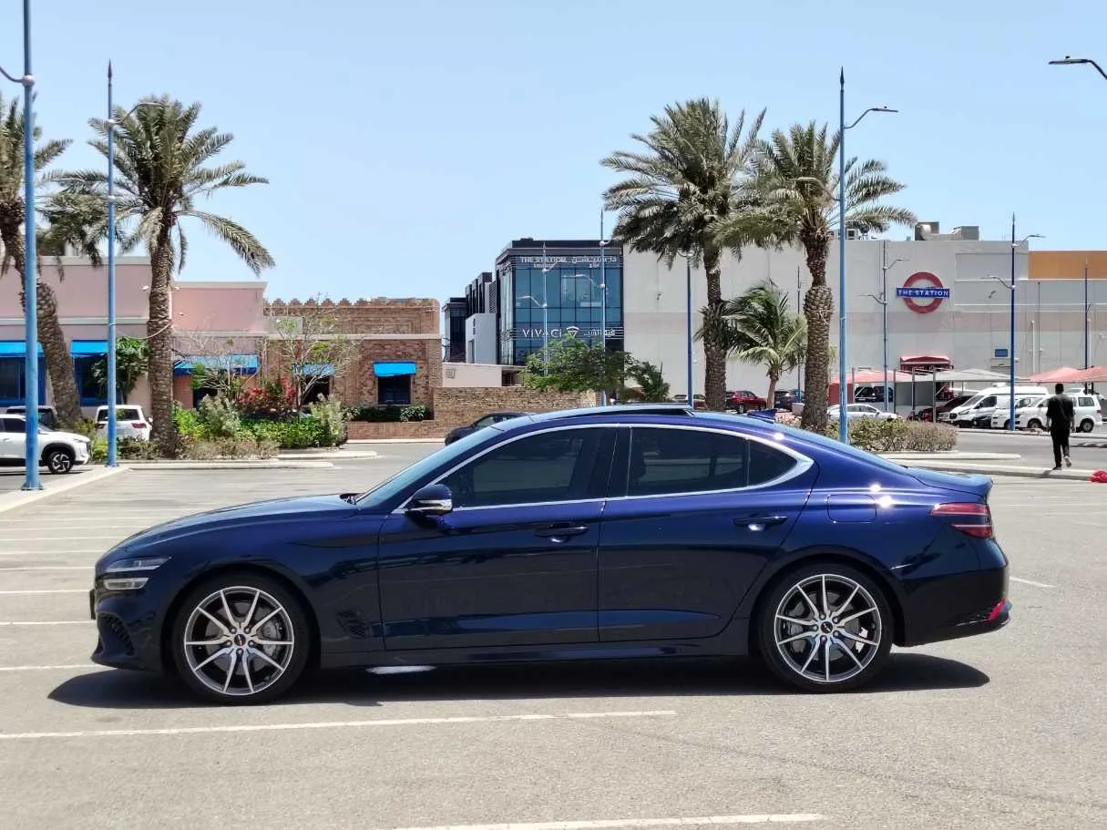 Car image 8