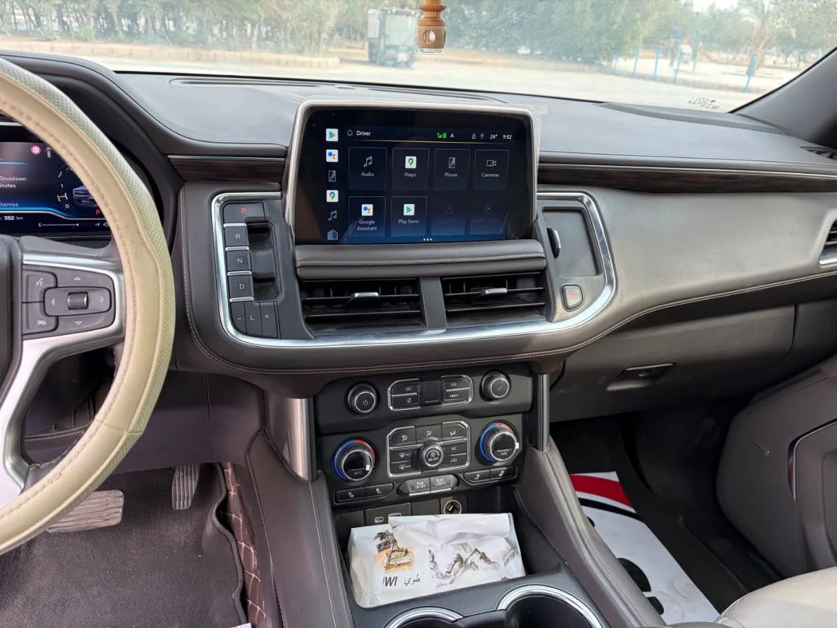 Car image 17