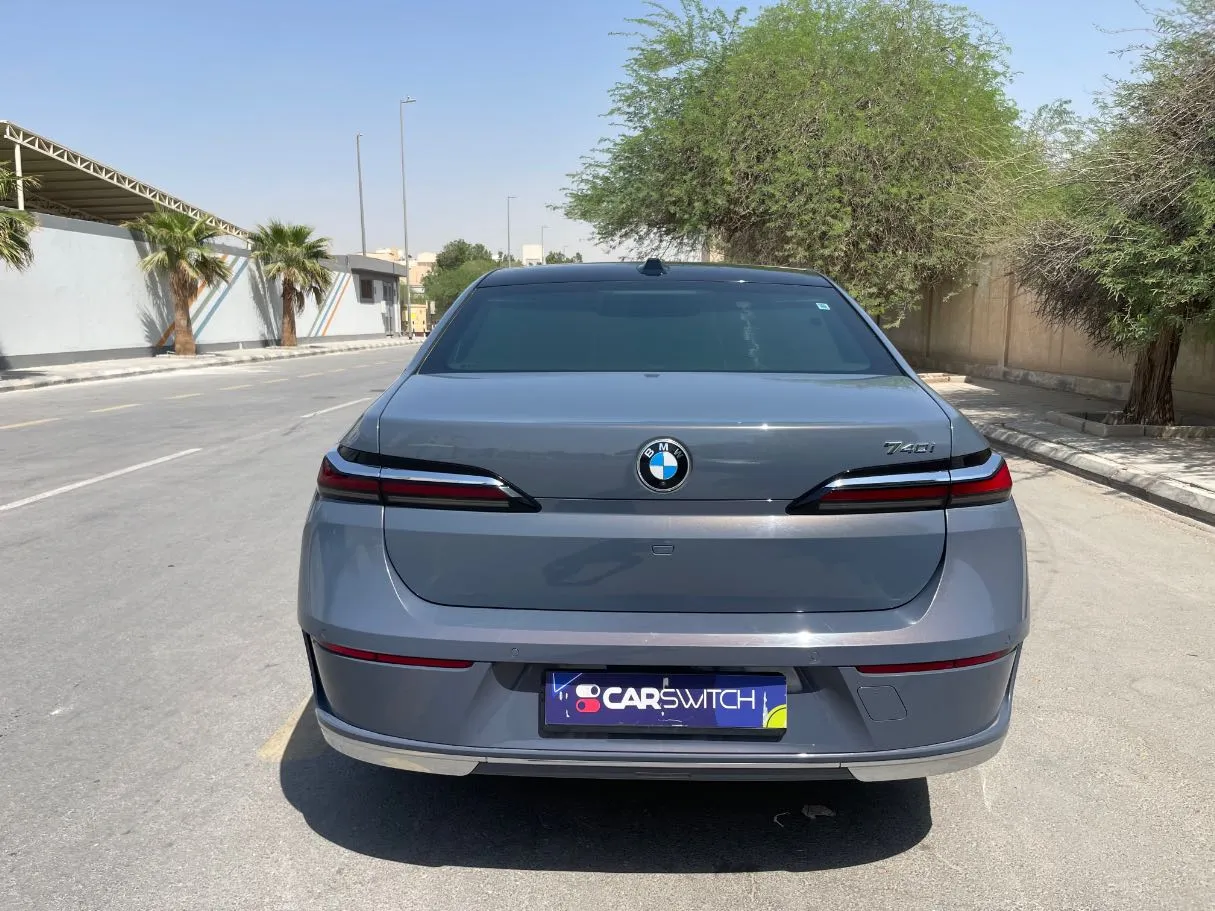 Car image 6