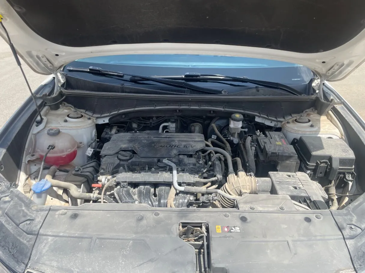 Car image 26