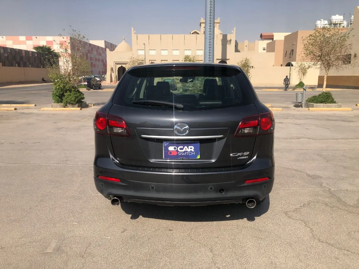 Car image 6