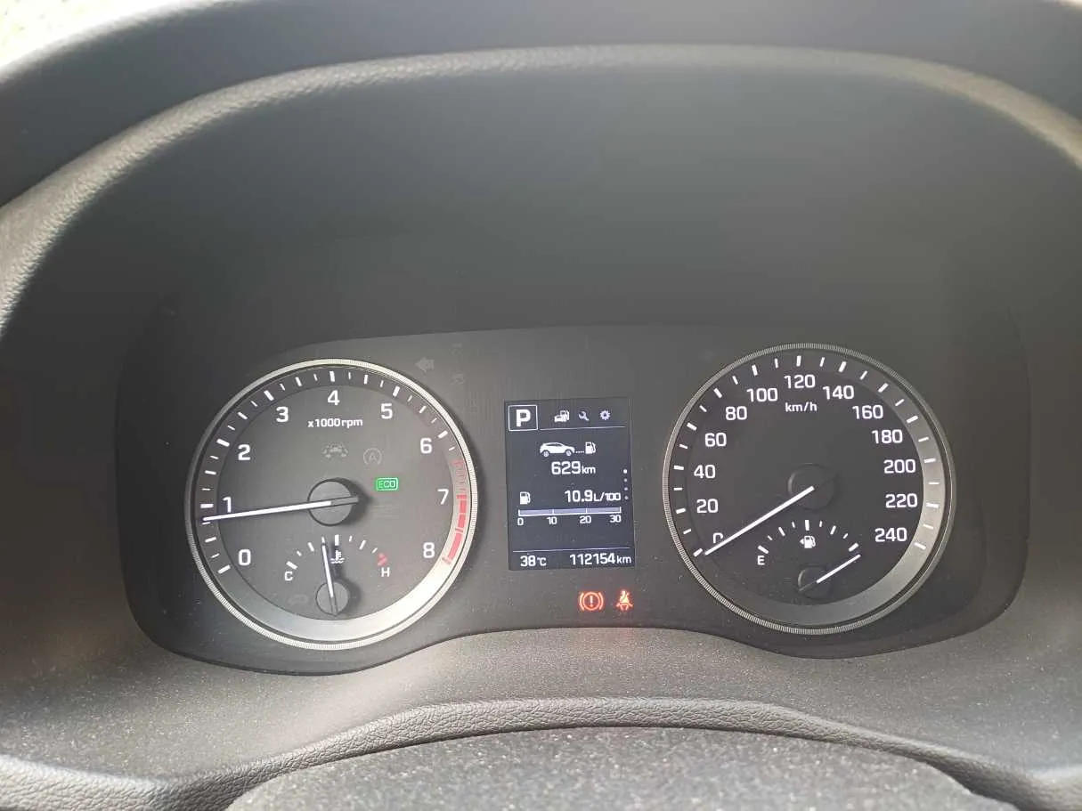 Car image 18