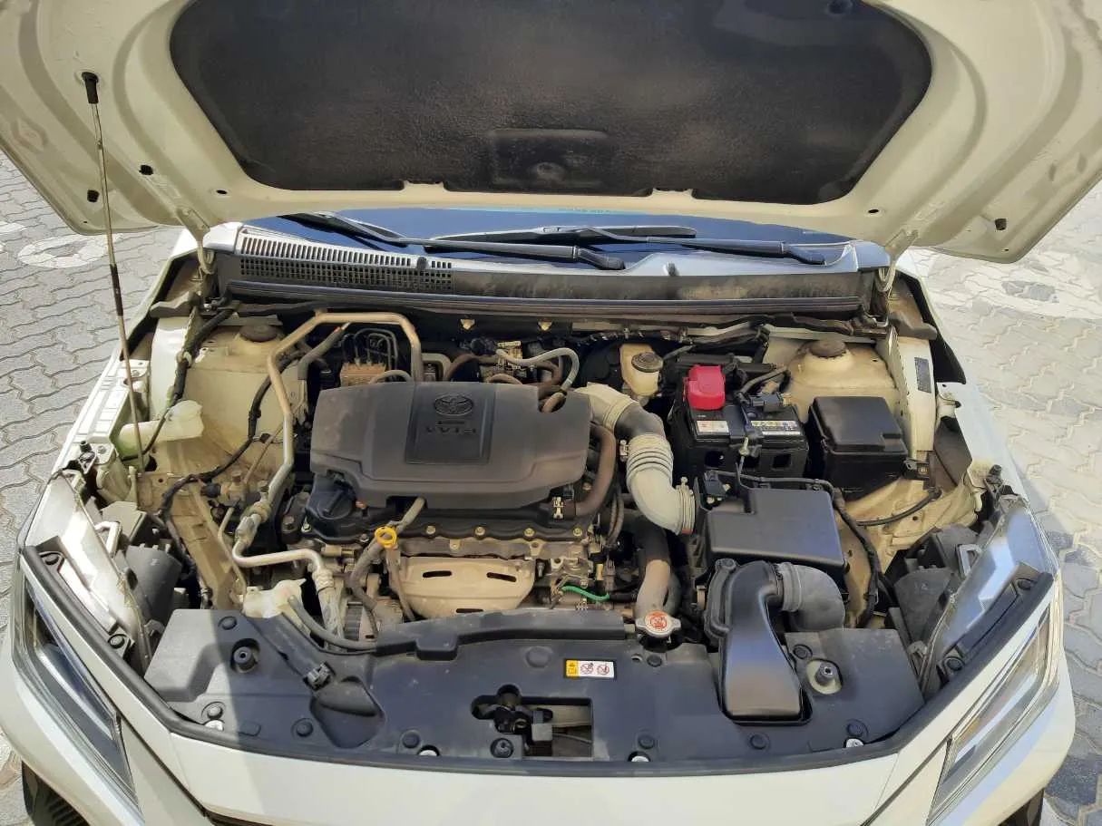 Car image 20