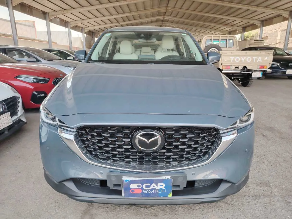 Car image 2