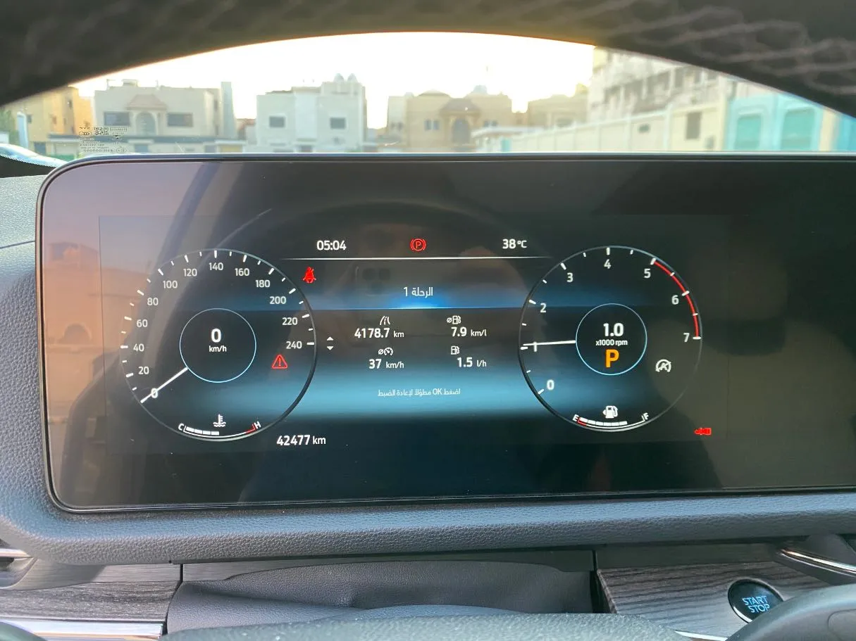 Car image 19
