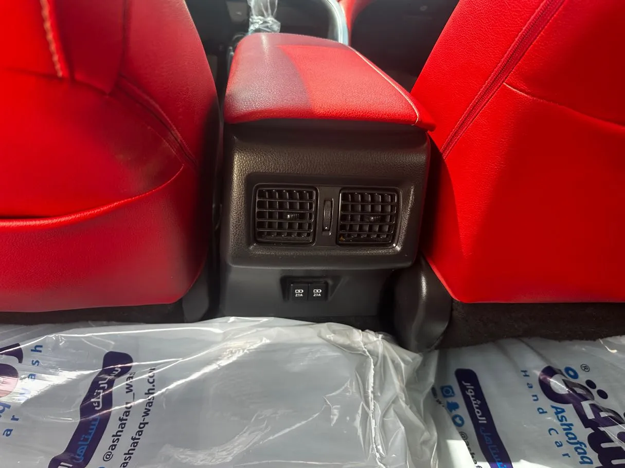 Car image 23