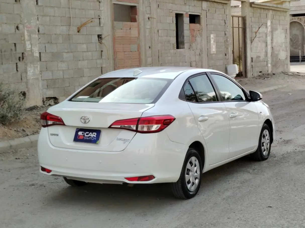 Car image 5