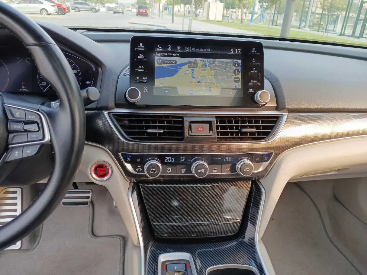 Car image 16