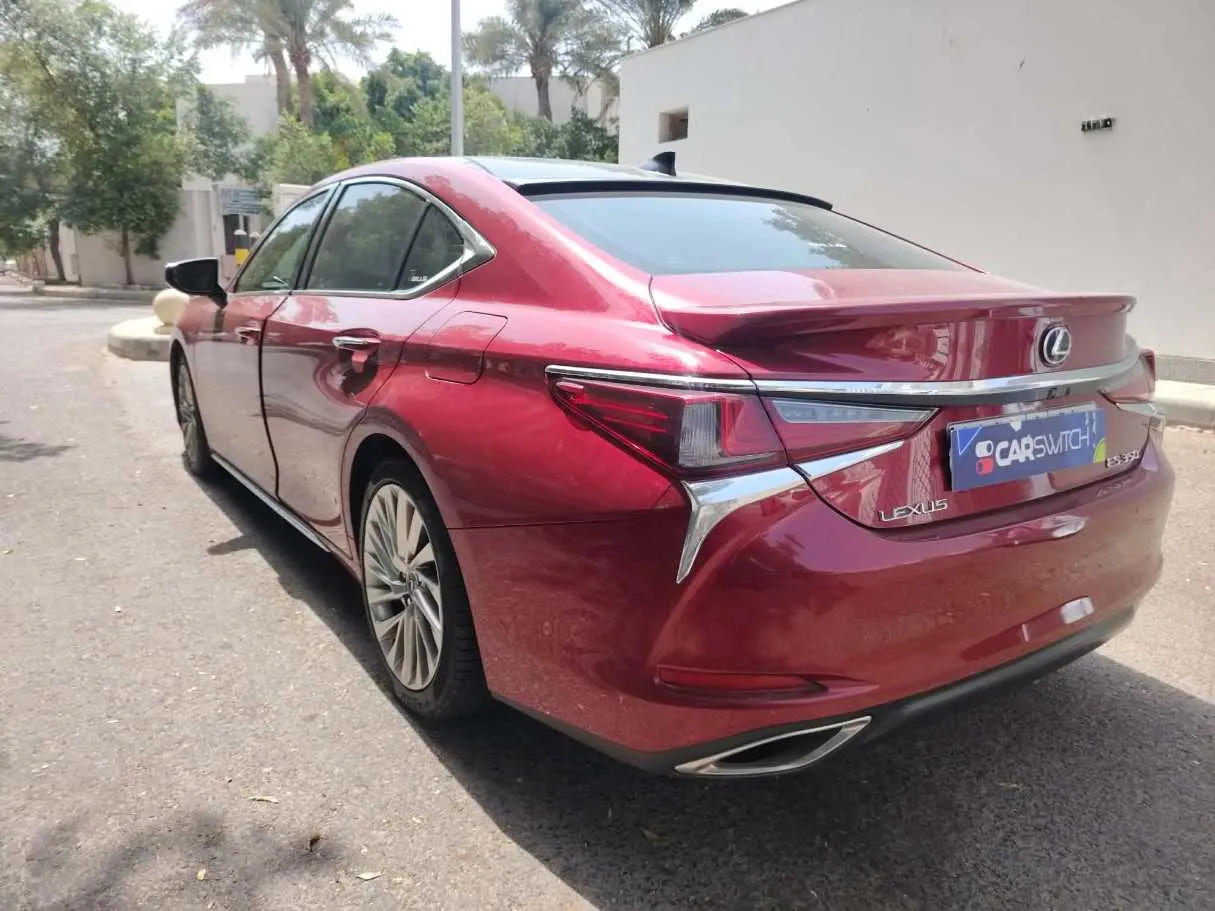Car image 7