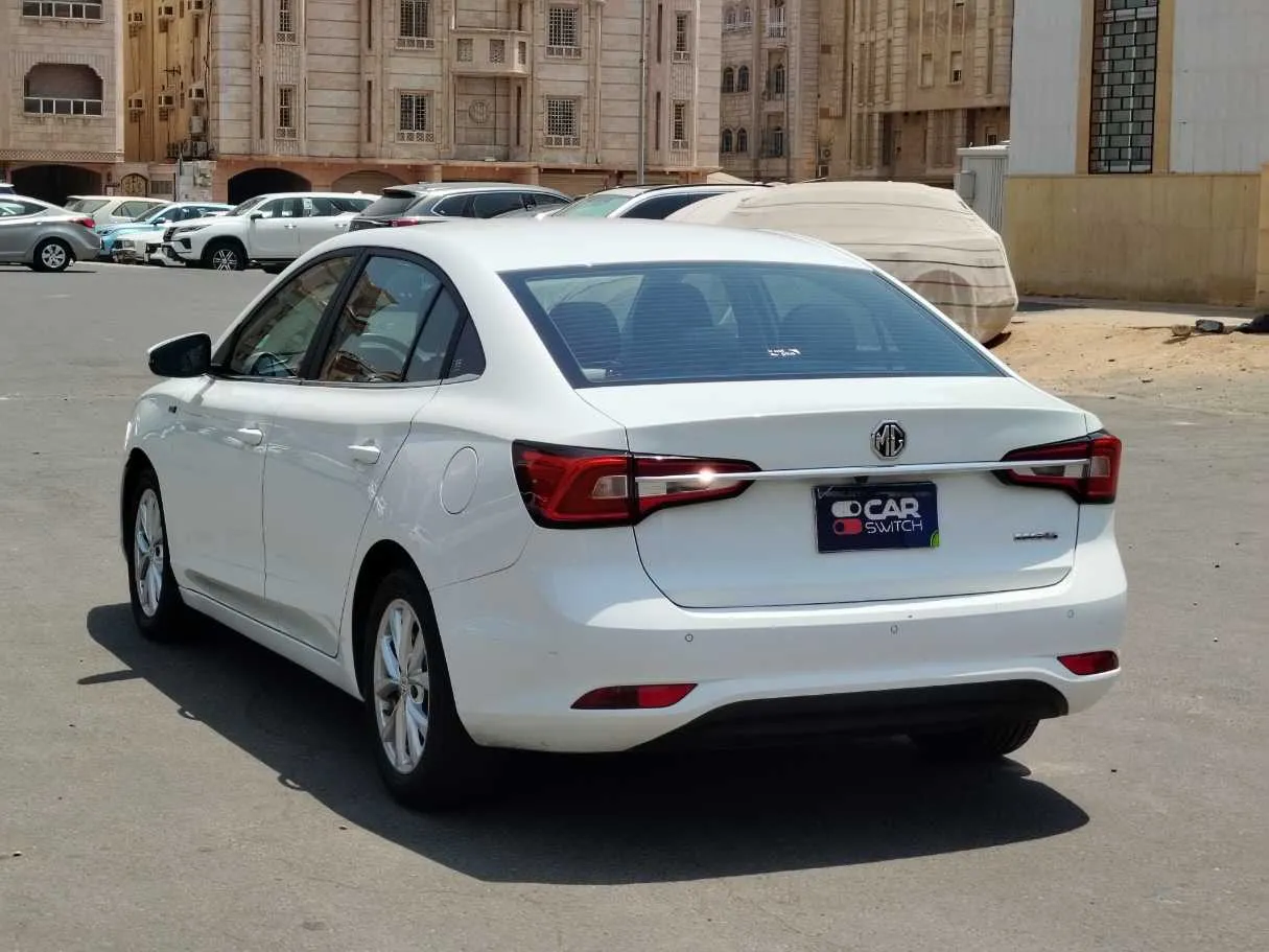 Car image 6