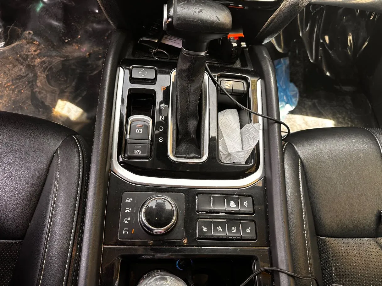 Car image 17