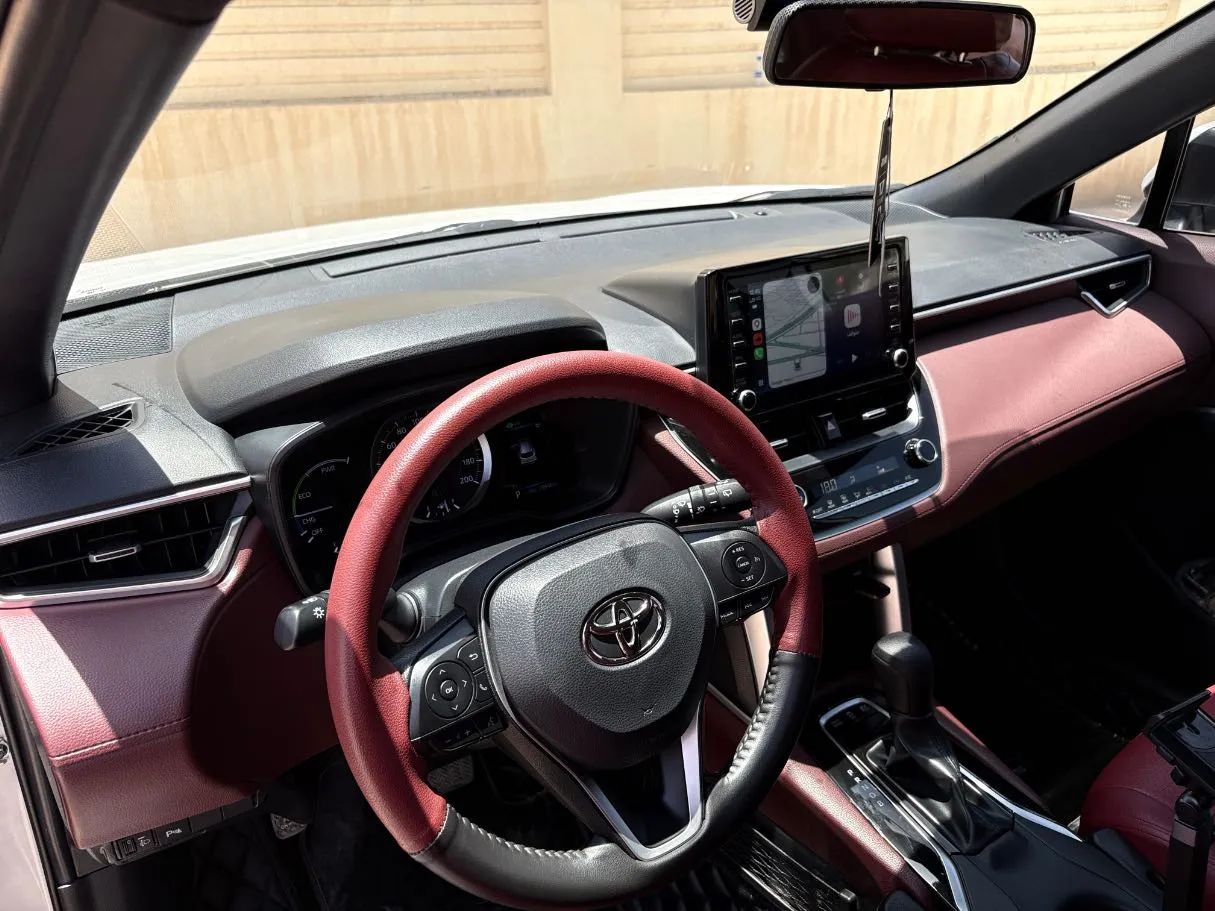 Car image 11