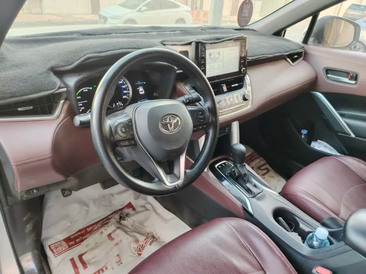 Car image 11