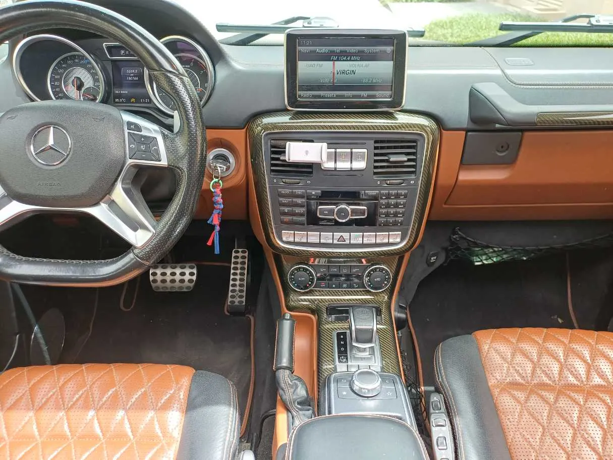 Car image 18
