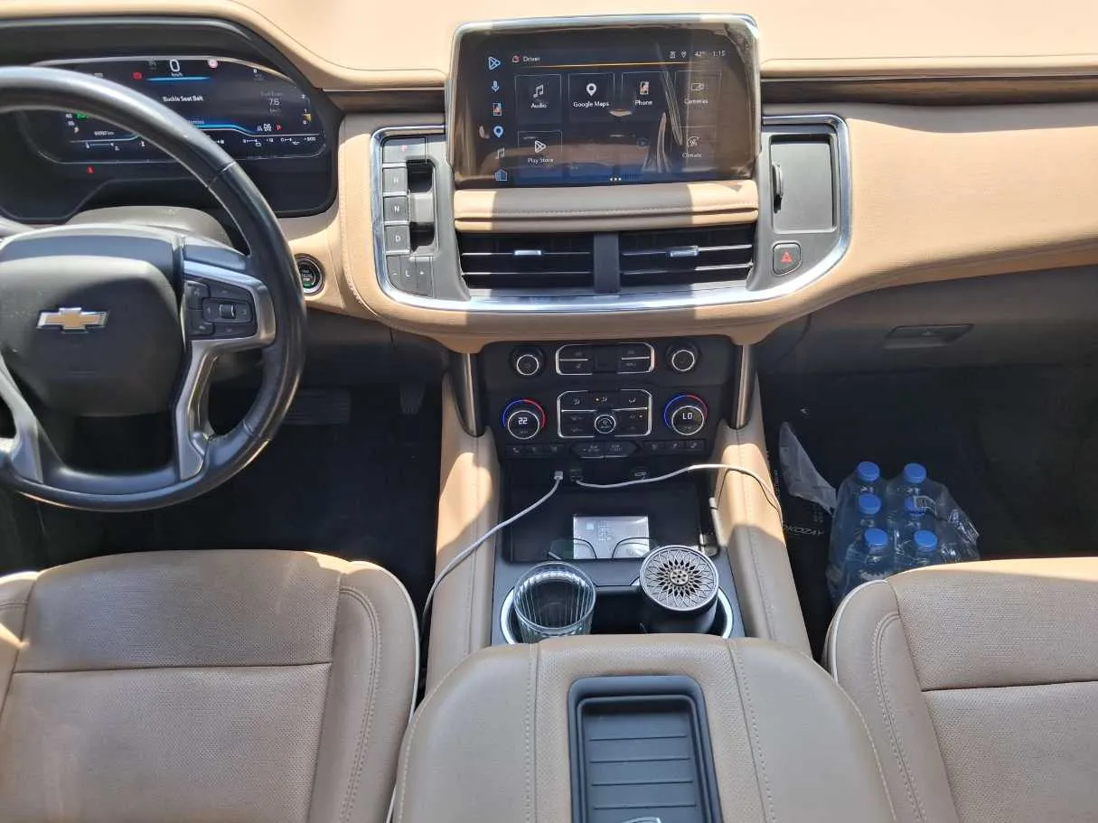 Car image 15
