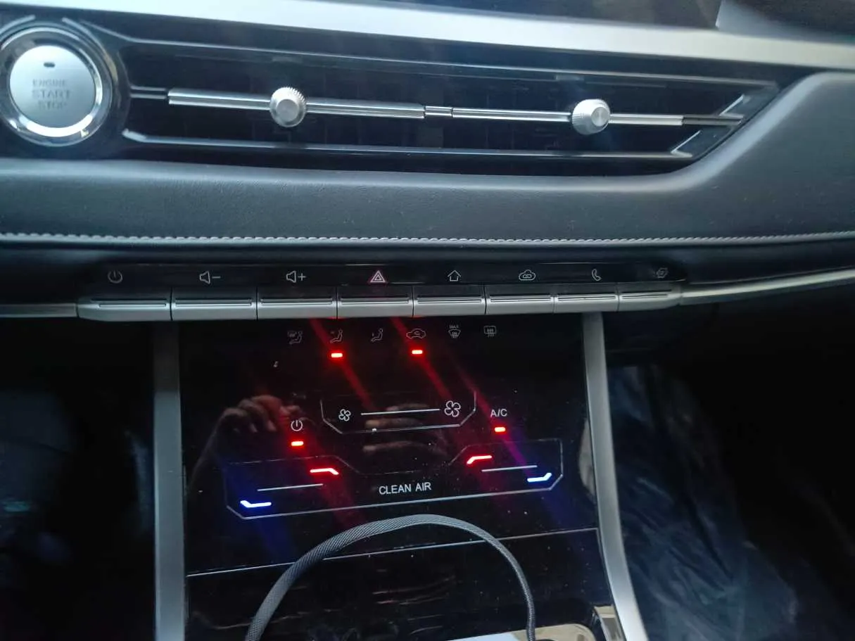 Car image 21