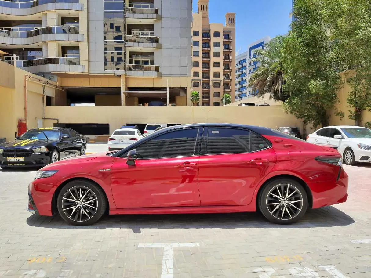 Car image 8