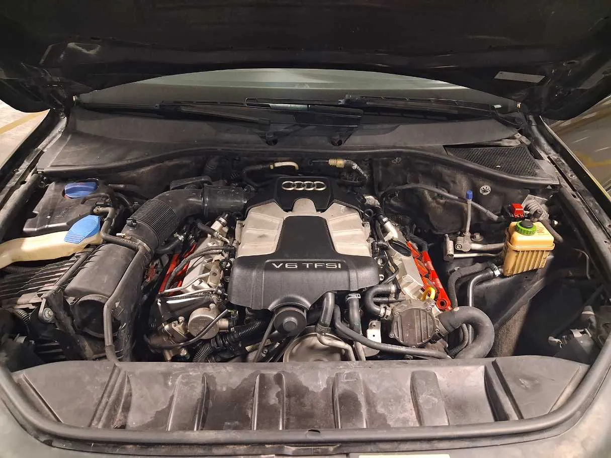 Car image 20