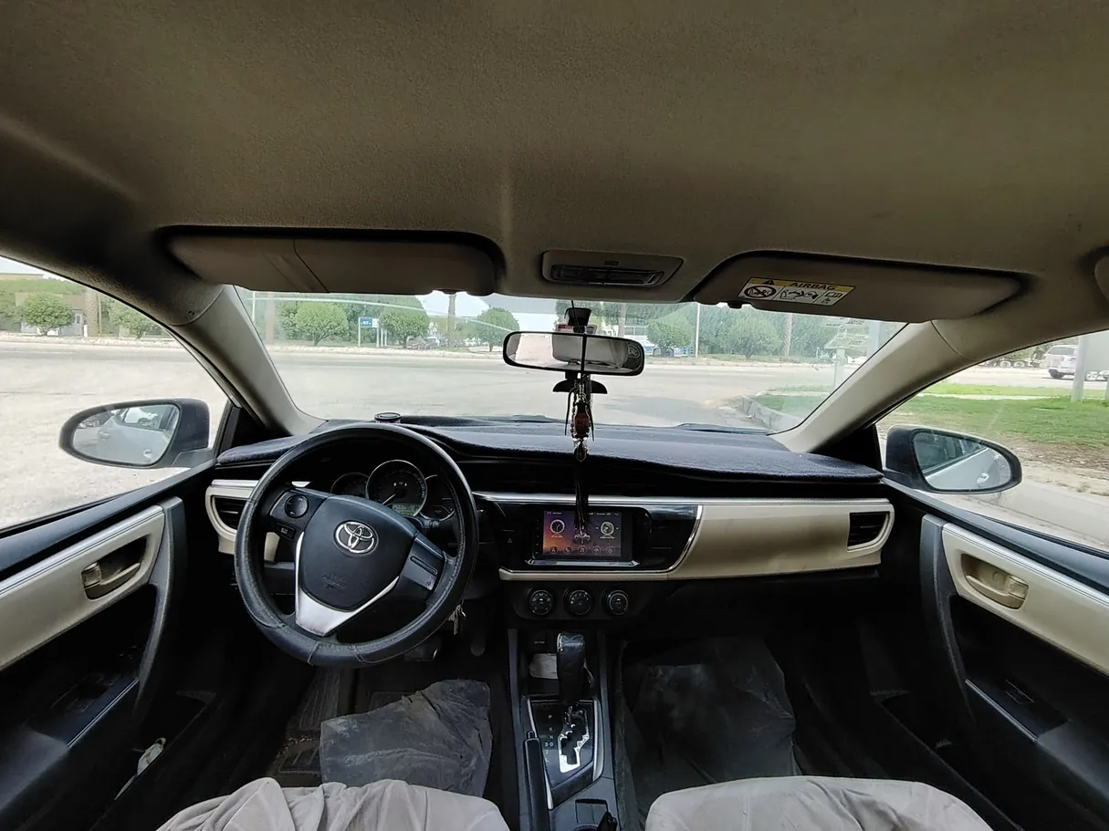 Car image 13