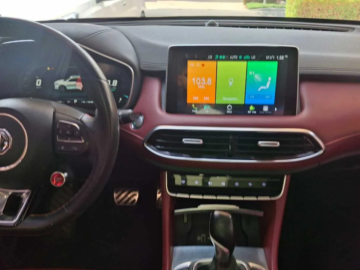 Car image 15