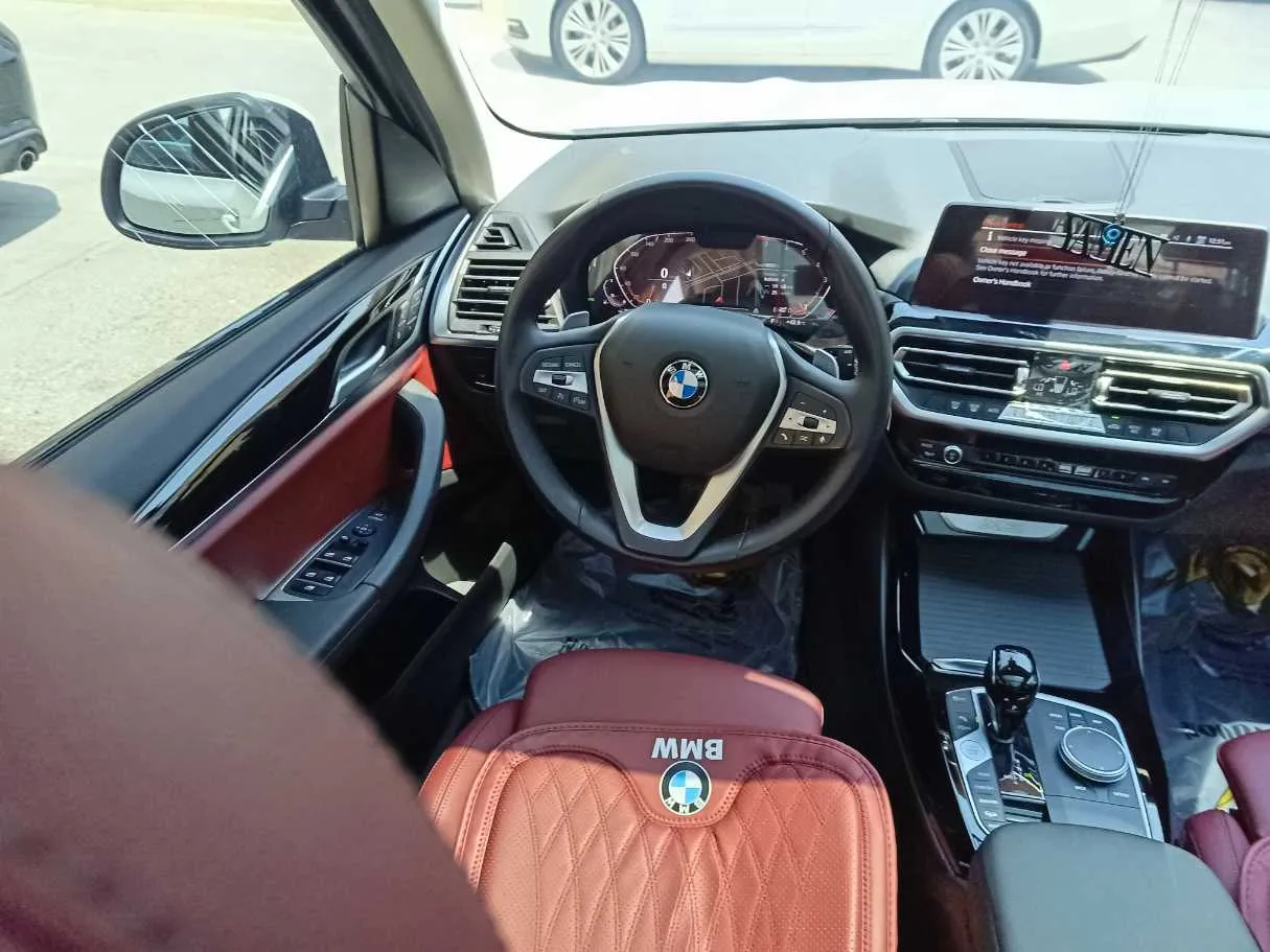 Car image 24